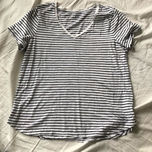 Old Navy Everywear T Size XL Navy and White